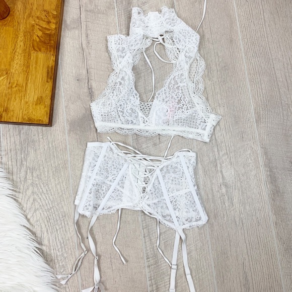 Victoria's Secret Other - Victoria Secret White Lace Lingerie Set D1266